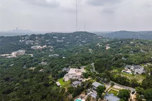 2711 Trail Of Madrones St, Austin, TX 78746 - Photo 32