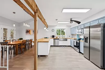 2711 Trail Of Madrones Street, Austin, TX 78746 - Photo 8