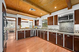 400 N Laurelwood Dr, Austin, TX 78733 - Photo 10