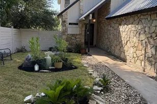 400 N Laurelwood Dr, Austin, TX 78733 - Photo 6