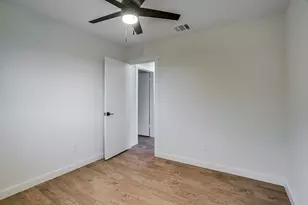 12910 Covington Trail, Austin, TX 78727 - Photo 16