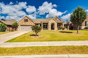 221 Clearwater Wy, Kyle, TX 78640 - Photo 4