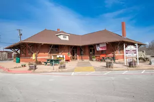 418 S Ave D Ave, Elgin, TX 78621 - Photo 10