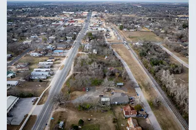 418 S Avenue D Avenue, Elgin, TX 78621 - Photo 20