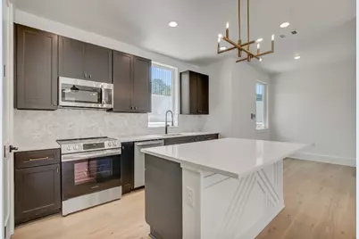 4127 E 12th Street #8, Austin, TX 78721 - Photo 2