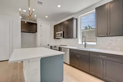 4127 E 12th Street #8, Austin, TX 78721 - Photo 6