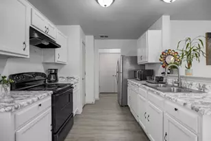8710 Davis Oaks Trail, Austin, TX 78748 - Photo 6