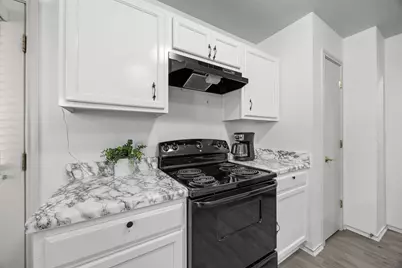 8710 Davis Oaks Trail, Austin, TX 78748 - Photo 10