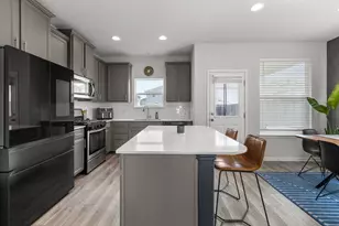 6402 Rafferty Ln, Austin, TX 78747 - Photo 6