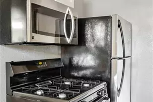 2401 Manor Rd, Austin, TX 78722 - Photo 18