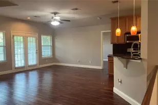 1900 Scofield Ridge Pkwy, Austin, TX 78727 - Photo 2