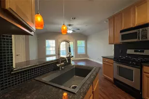 1900 Scofield Ridge Pkwy, Austin, TX 78727 - Photo 4