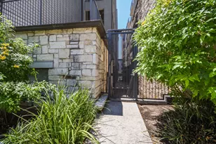 2502 Leon St, Austin, TX 78705 - Photo 4