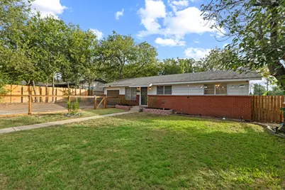 1805 Vine Street, Georgetown, TX 78626 - Photo 2