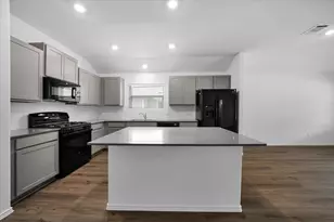 145 Crawford, Kyle, TX 78640 - Photo 6