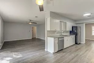 2001 Oakglen Dr, Austin, TX 78745 - Photo 20