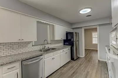 2001 Oakglen Drive, Austin, TX 78745 - Photo 14