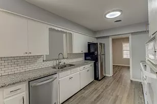 2001 Oakglen Dr, Austin, TX 78745 - Photo 14