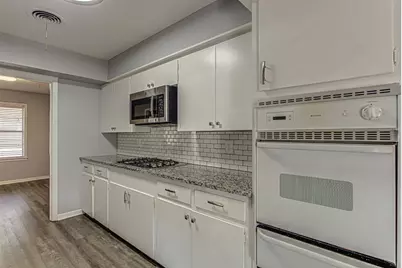 2001 Oakglen Drive, Austin, TX 78745 - Photo 18