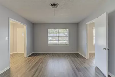 2001 Oakglen Drive, Austin, TX 78745 - Photo 4