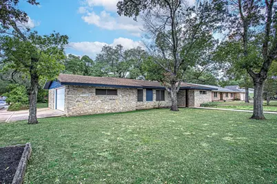 2001 Oakglen Drive, Austin, TX 78745 - Photo 2