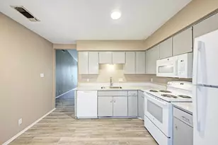 1117 Rundberg Ln, Austin, TX 78753 - Photo 12