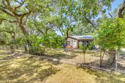 2023 Harmon Hills Road, Dripping Springs, TX 78620 - Photo 2