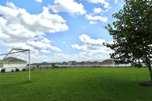 370 Hortus Dr, Kyle, TX 78640 - Photo 18