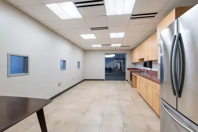 8100 Shoal Creek Boulevard, Austin, TX 78757 - Photo 10