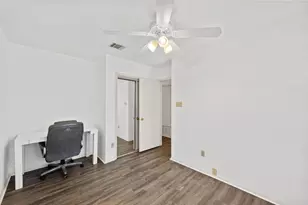 11901 Swearingen Dr, Austin, TX 78758 - Photo 14