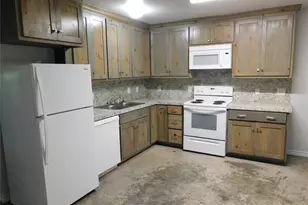 1318 Green St, Lockhart, TX 78644 - Photo 4