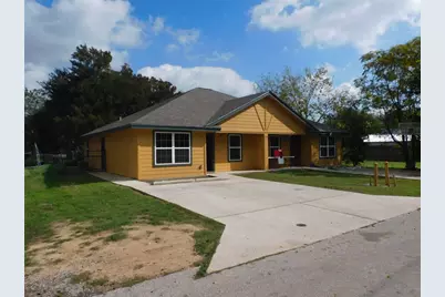 1318 Green Street #B, Lockhart, TX 78644 - Photo 1