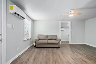 248 Post Oak Ln, Rockport, TX 78382 - Photo 6