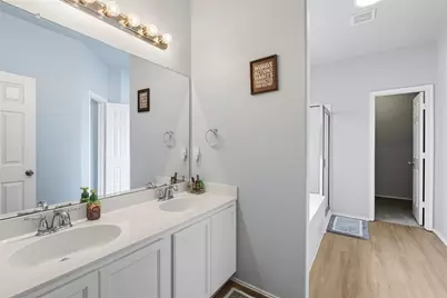 381 Bloomsbury Drive, Kyle, TX 78640 - Photo 6