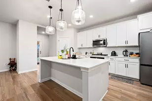 236 Travis Ln, Liberty Hill, TX 78642 - Photo 6