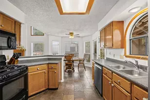 4605 Molera Dr, Austin, TX 78749 - Photo 12
