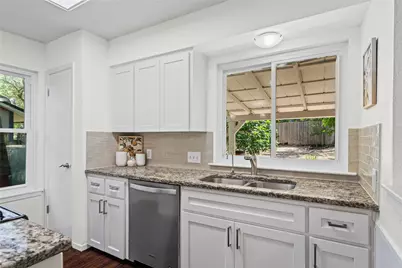 1001 Speer Lane, Austin, TX 78745 - Photo 14