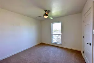 8603 Putnam Dr, Austin, TX 78757 - Photo 12