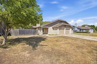 904/906 Hyridge Street, Round Rock, TX 78664 - Photo 2