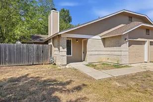 904/906 Hyridge St, Round Rock, TX 78664 - Photo 4