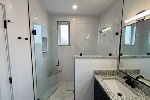 2818 E 22nd St, Austin, TX 78722 - Photo 8