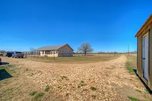 273 Bob's Trail, Bastrop, TX 78602 - Photo 4