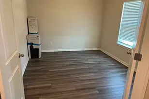 929 Main St, Hutto, TX 78634 - Photo 14