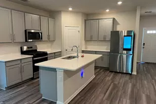929 Main St, Hutto, TX 78634 - Photo 12
