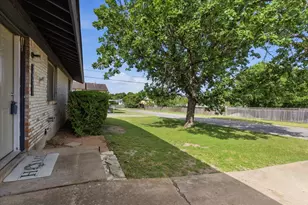 207 W Noton St, Pflugerville, TX 78660 - Photo 6