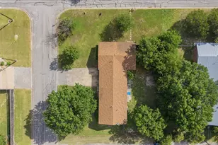 207 W Noton St, Pflugerville, TX 78660 - Photo 22