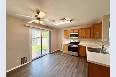 17212 Hamilton Point Circle, Manor, TX 78653 - Photo 4