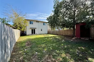 17212 Hamilton Point Cir, Manor, TX 78653 - Photo 22