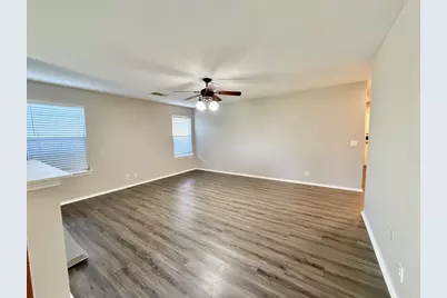 17212 Hamilton Point Circle, Manor, TX 78653 - Photo 10