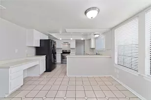 8406 Pine Falls Dr, Houston, TX 77095 - Photo 10